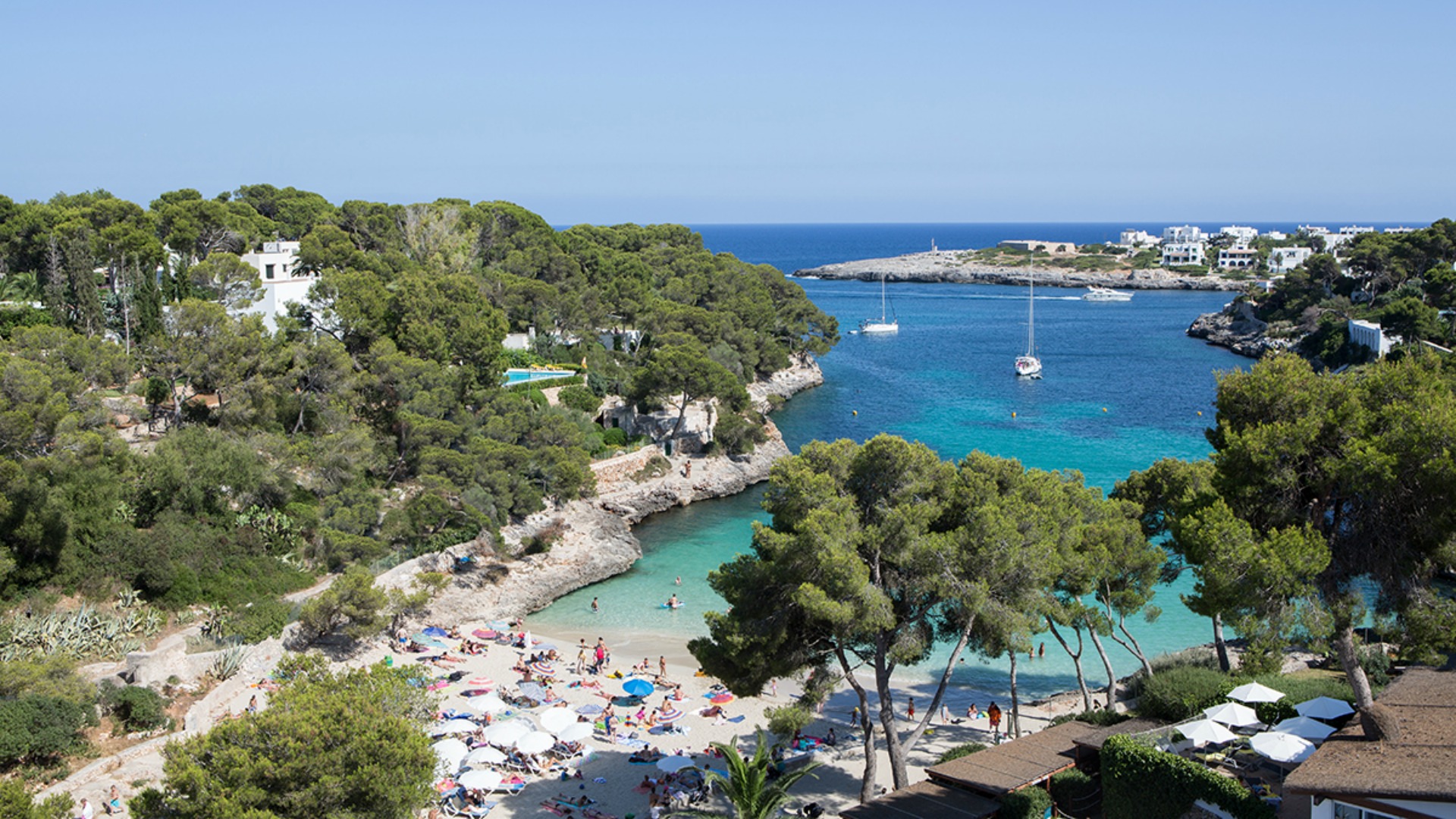 Де оре. Кала дор Майорка. Cala d'or Майорка. Пальма де Майорка пляж Cala d or. Ора Испания.